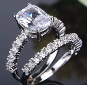 Diamond-Studded Ladies' Zircon Ring