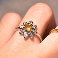 Retro Sunflower Diamond-Studded Ring